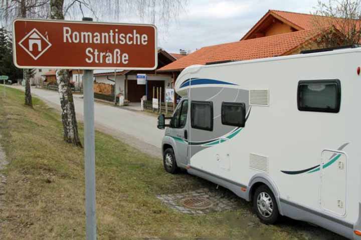 Camperrijders kunnen niet om de Romantische Strasse heen