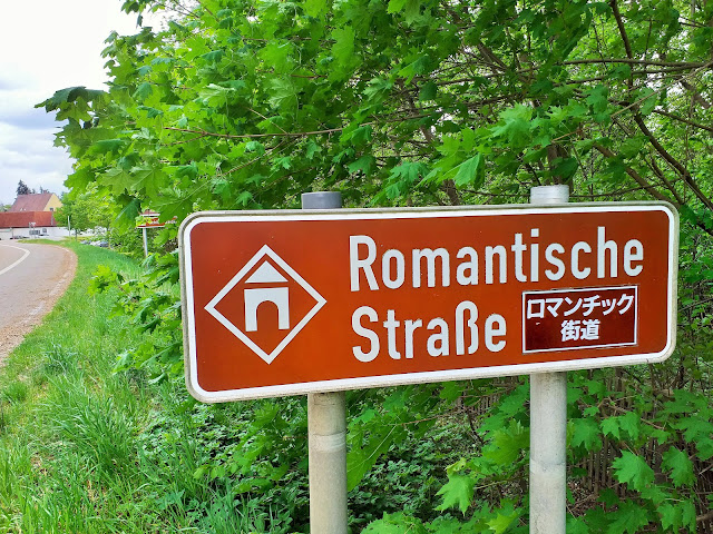 Routebord Romantische Strasse van Wurzburg naar Fussen