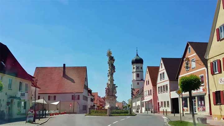 Wallerstein met de pestzuil al beeldmerk